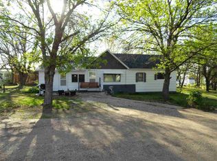 902 Arizona St, Culbertson, NE 69024