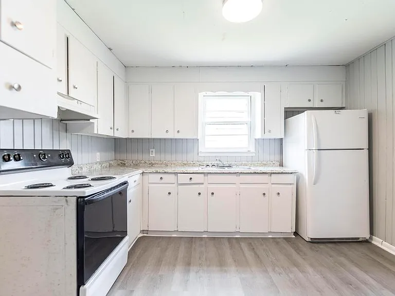 218 Moore Streetunit #A — Photo 4