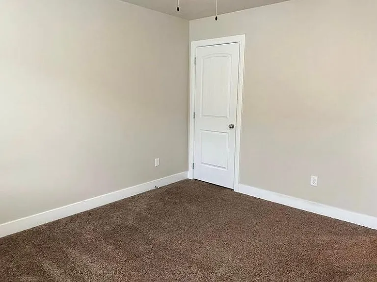 173 E Fiddlers Canyon Rd #60 — Photo 22