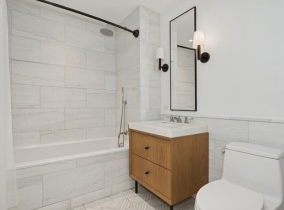4th image of 300 W 122nd St APT 8F