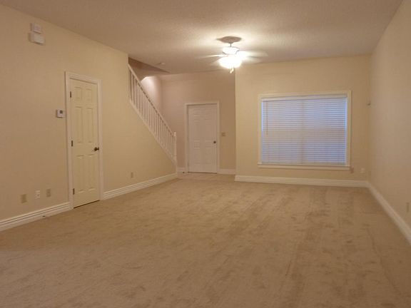 Entrance/Living room