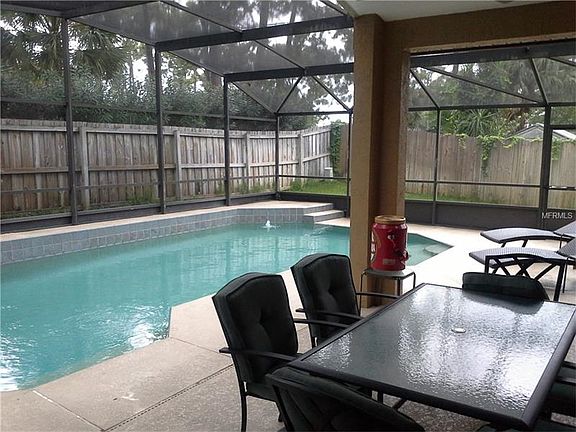 3rd image of 827 Hallowell Cir