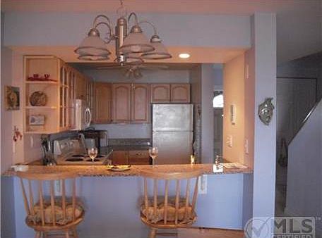 4th image of 1550 S Ocean Dr APT D23