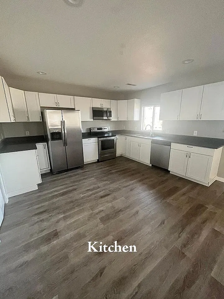 1017 E Costilla St — Photo 4
