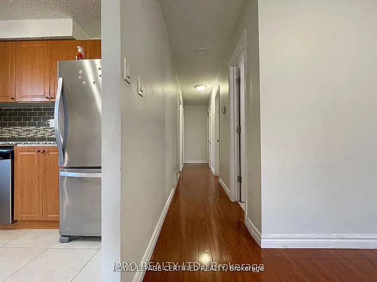 498 Daralea Hts #UPPER — Photo 7