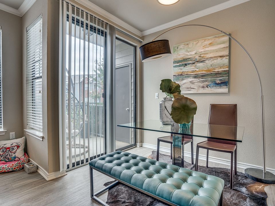 Dining Room Area.