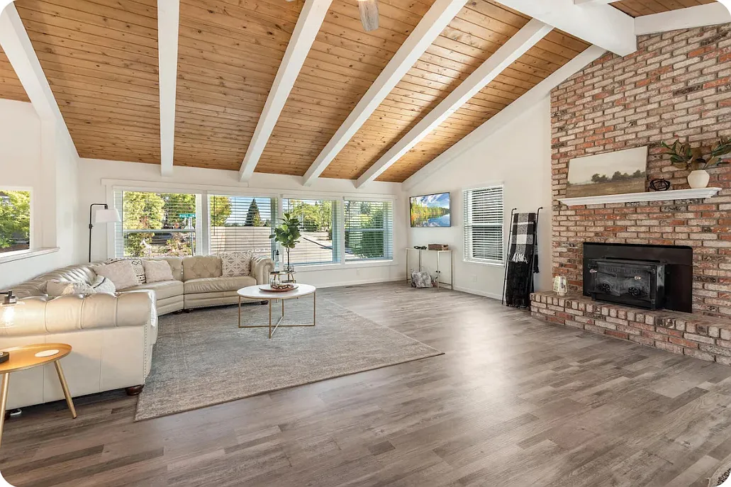 292 Poet Smith Dr — Photo 1