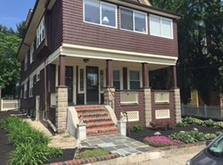 27 Commonwealth Rd #1, Watertown, MA 02472