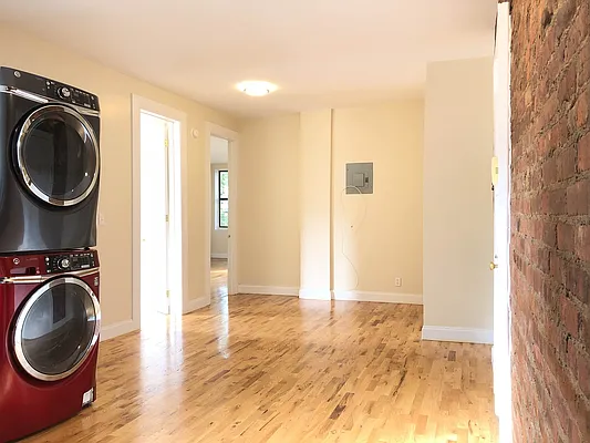 Rented by Lang Realty LLC | media 26