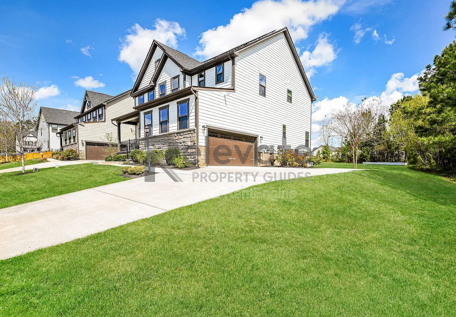 5 bed, 3.0 bath, 3060 sqft, $3,495 — Photo 2