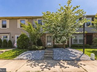 504 Roberts Ln, Marlton, NJ 08053