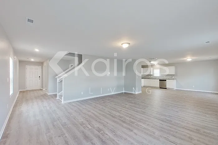 334 Waterfall Rd — Photo 6