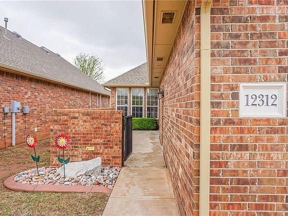 4th image of 12312 Shorehan Ct