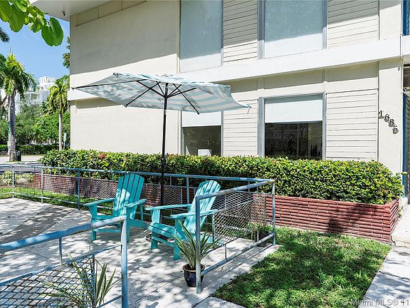 5th image of 1685 Jefferson Ave APT 12