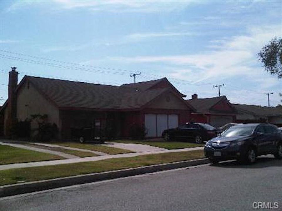 1st image of 212 E Allenhurst St