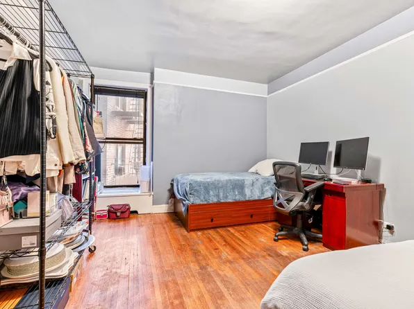 30-83 Crescent Street image 9 of 17