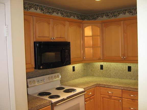 5th image of 675 Diamond Way APT 140