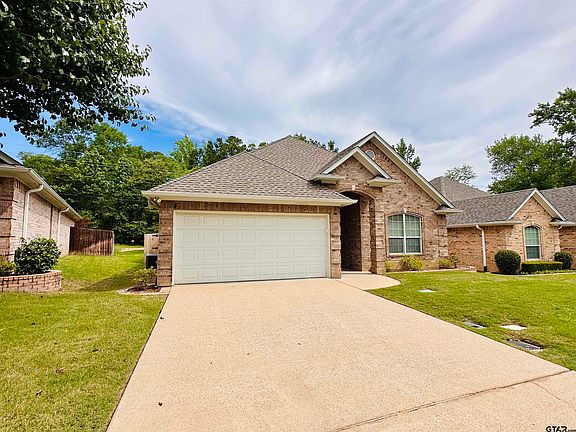 3rd image of 5803 Cross Creek Cir