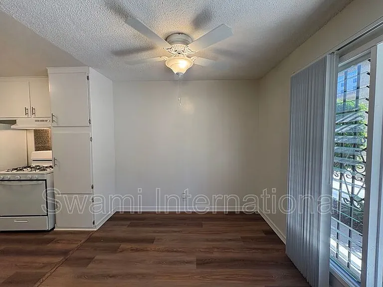 2936 W El Segundo Blvd #2 — Photo 11