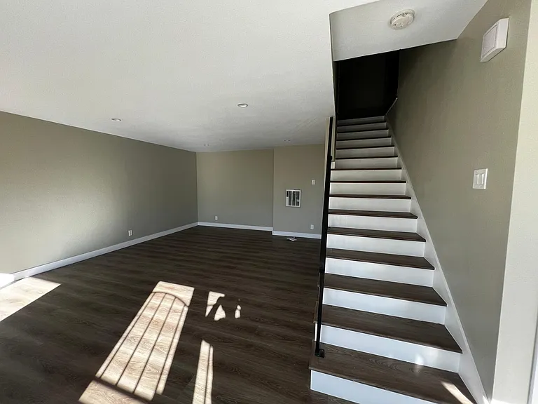 2680 E 19th St #4 — Photo 22