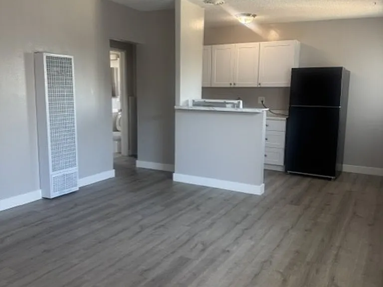 Marine Bay Apartments — Photo 19