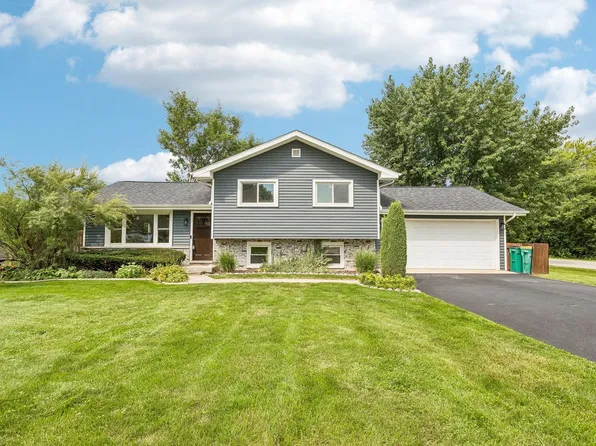 0N210 Prince Crossing Rd, West Chicago, IL 60185