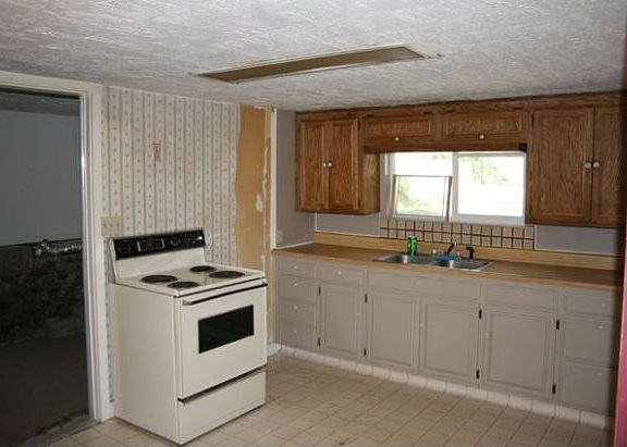 5th image of 23119 Horseshoe Ln