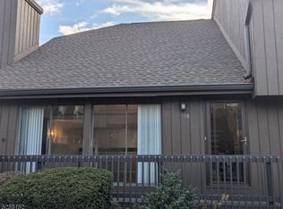 258 Kingsberry Dr, Somerset, NJ 08873