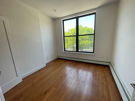 5th image of 2285 Adam C Powell Blvd #3S