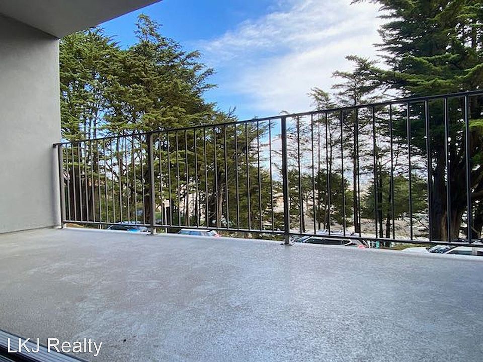 1st image of 430 Burnett Ave #4