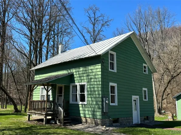 32 W Center St, Mc Graw, NY 13101