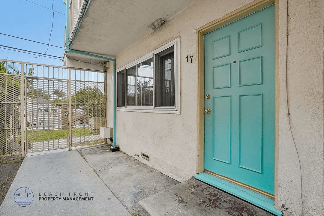 10305 Buford Ave. — Photo 4