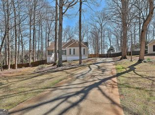 121 Nanette Dr, Newnan, GA 30265