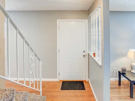 5th image of 205 Lee Dr