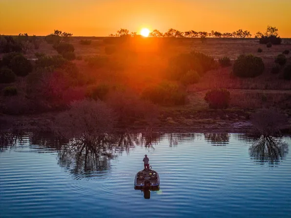 1130 County Road 603, Hamilton, TX 76531