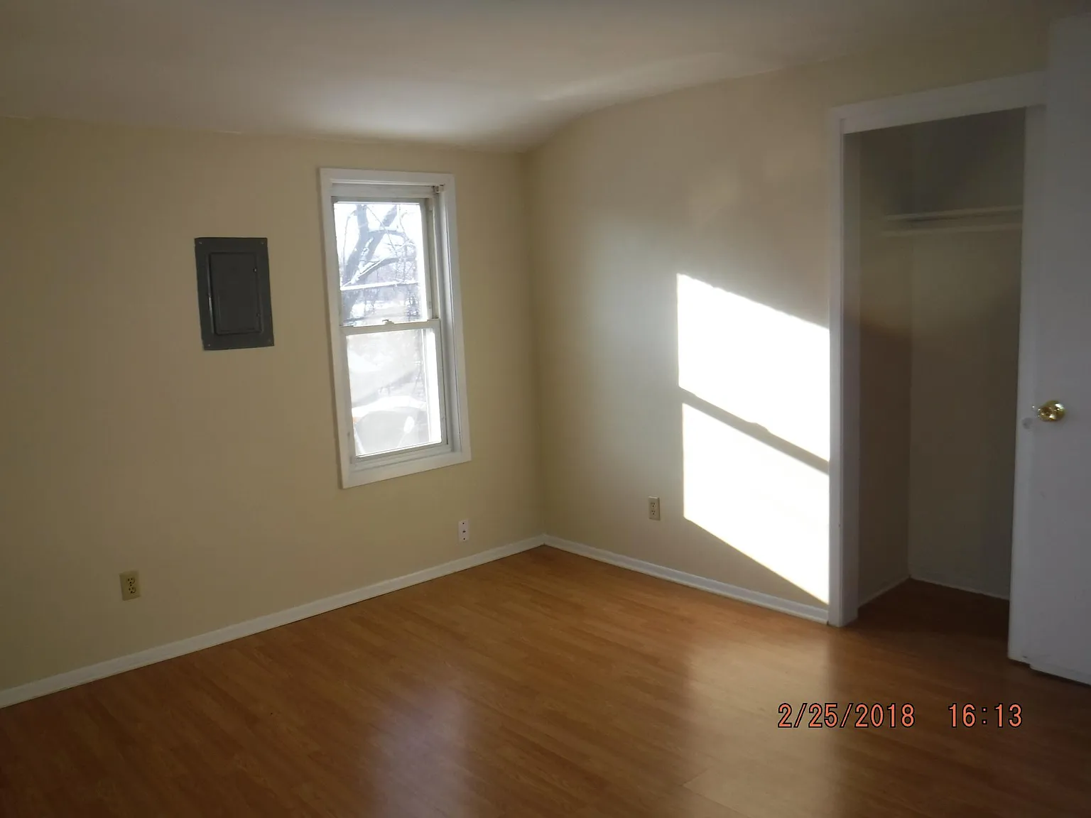 2 bed, 1000 sqft, $1,250 — Photo 4