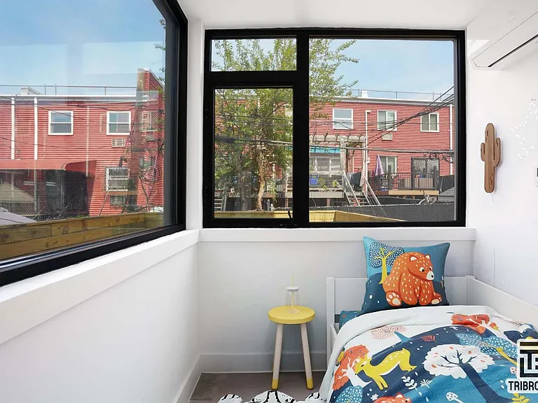 439 Jefferson Ave #1B — Photo 7