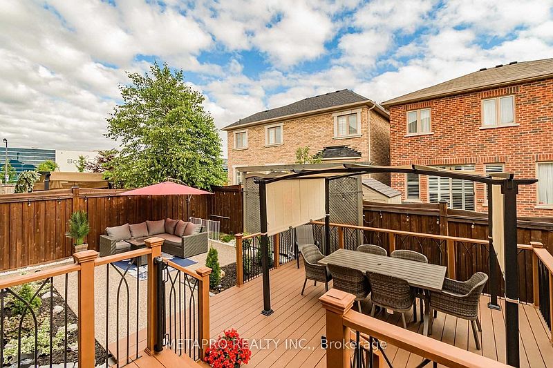 Burlington House for rent - 5 Bedrooms — photo 38