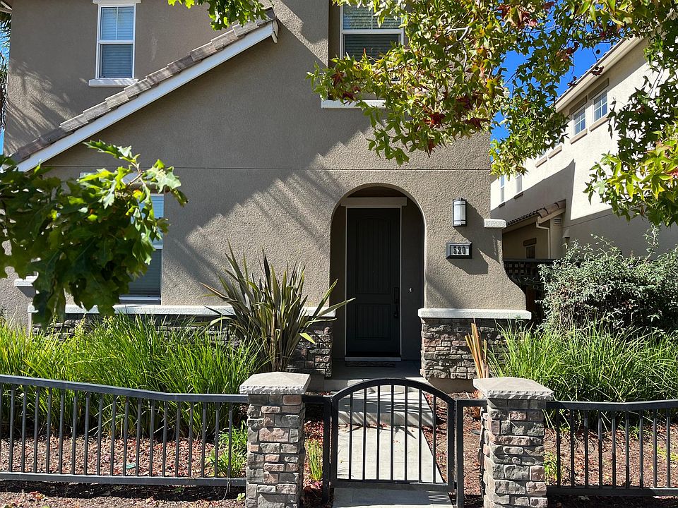 1st image of 520 Aspen Pl