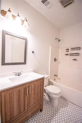 902 E Hanson Ave — Photo 4
