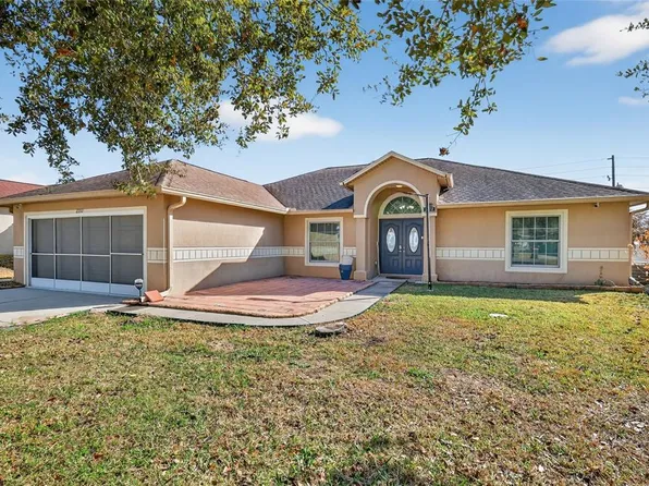 2212 Lake Pointe Cir, Leesburg, FL 34748