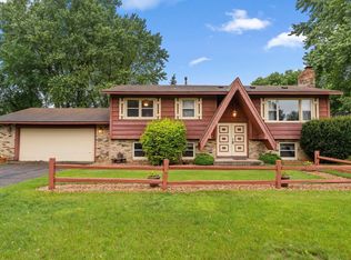 1355 Long Lake Rd, New Brighton, MN 55112