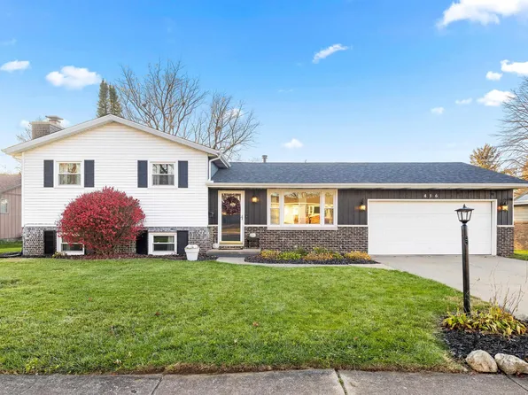 416 Brookcrest Dr, Washington, IL 61571