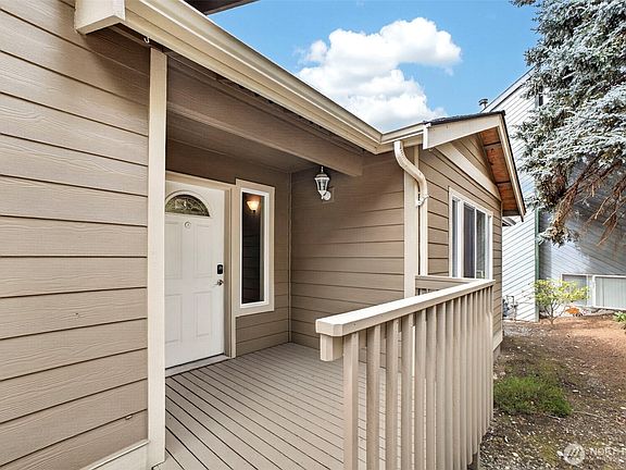 3rd image of 4381 Harborview drive