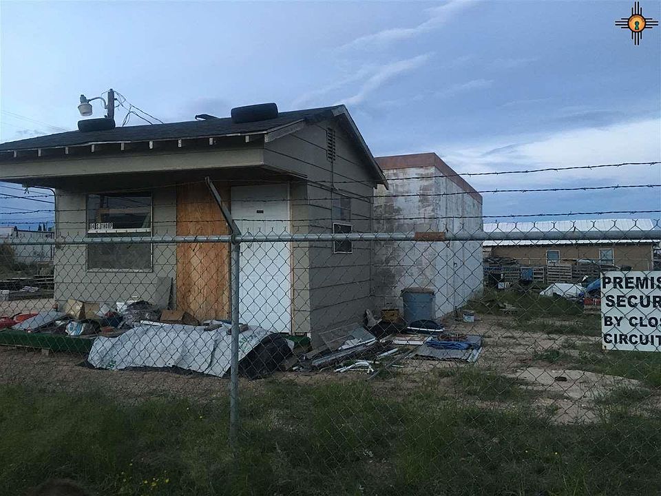 2nd image of 114 S Thorp St