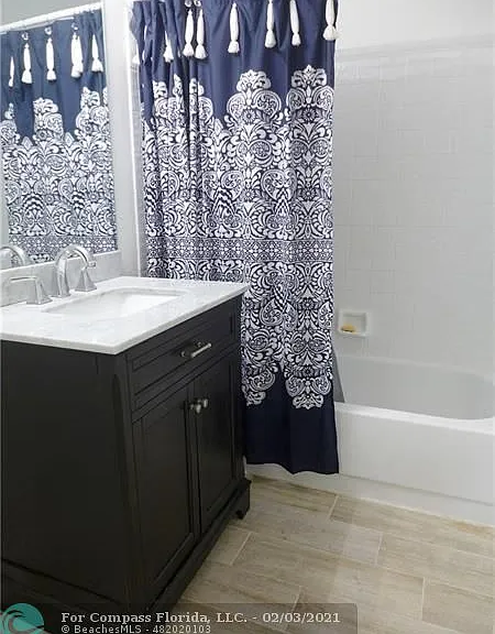 911 Twin Lakes Dr #3-N — Photo 52