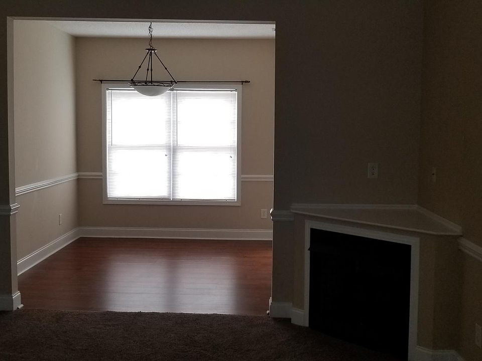 1st image of 1721 Skyline Dr APT 101