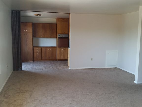 3rd image of 5127 Colby Ave #10