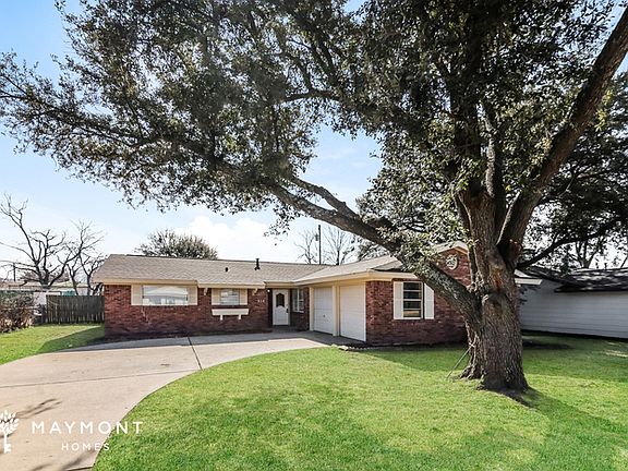 3rd image of 218 Leighton Dr