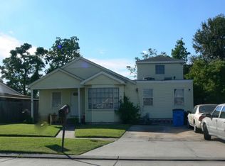 20 W Chalmette Cir, Chalmette, LA 70043